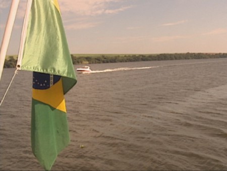 Rio Tiête , Margeando Potunduva.