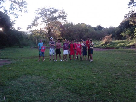 Esse Terreno fica numa area de desfavelamento Abandonada no Bairro vila nova em Potunduva.